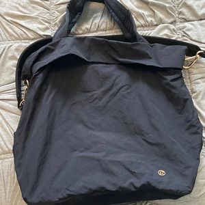 Lululemon on my level tote